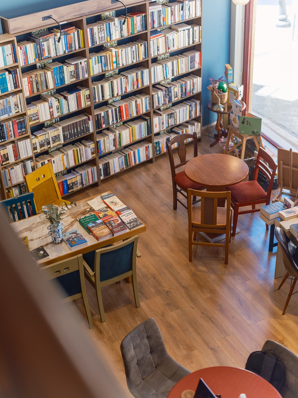 Simoun Books and Coffee